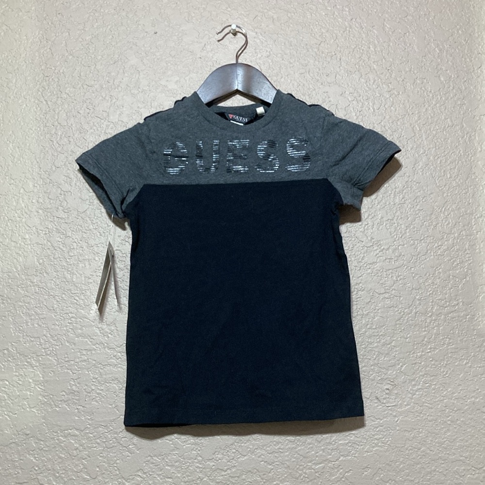 Guess Tshirt NEW!! 🩵🩵